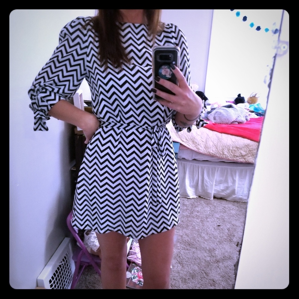 Black and white zig-zag dress